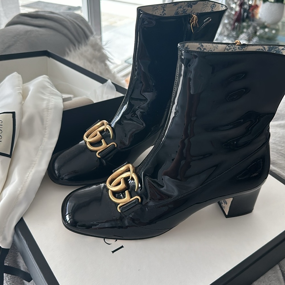GUCCI 100% authentic,Bootie Leather Vitello Vernice, soft Nero Marmont, GG NWT
